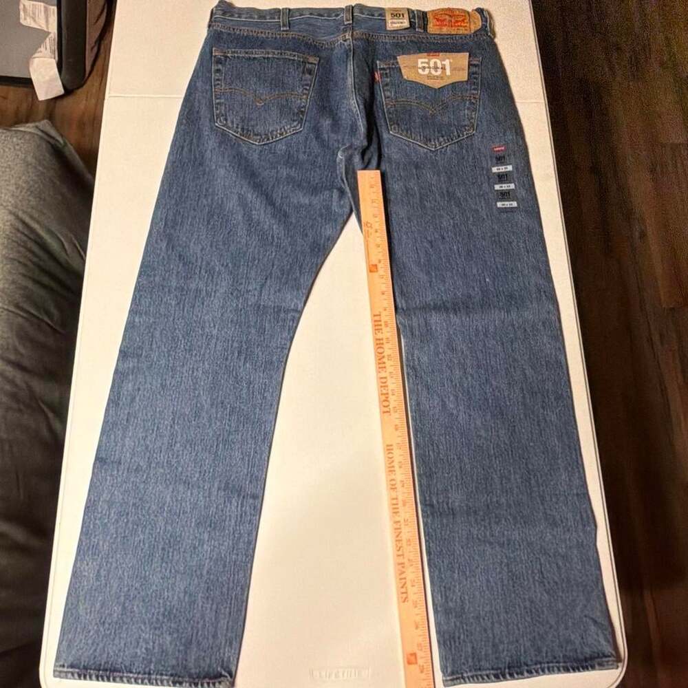 Men's 501 Levi's Jeans - Picture 5 of 7